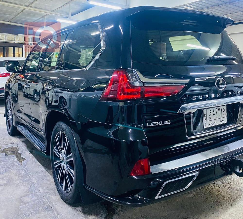 Lexus LX